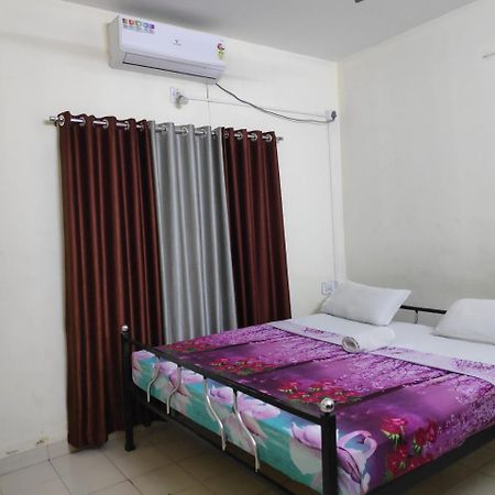 Hotel Silver Space Ernakulam Extérieur photo