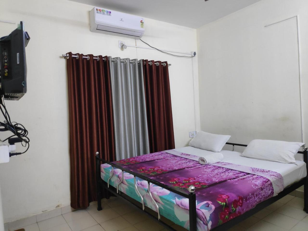 Hotel Silver Space Ernakulam Extérieur photo