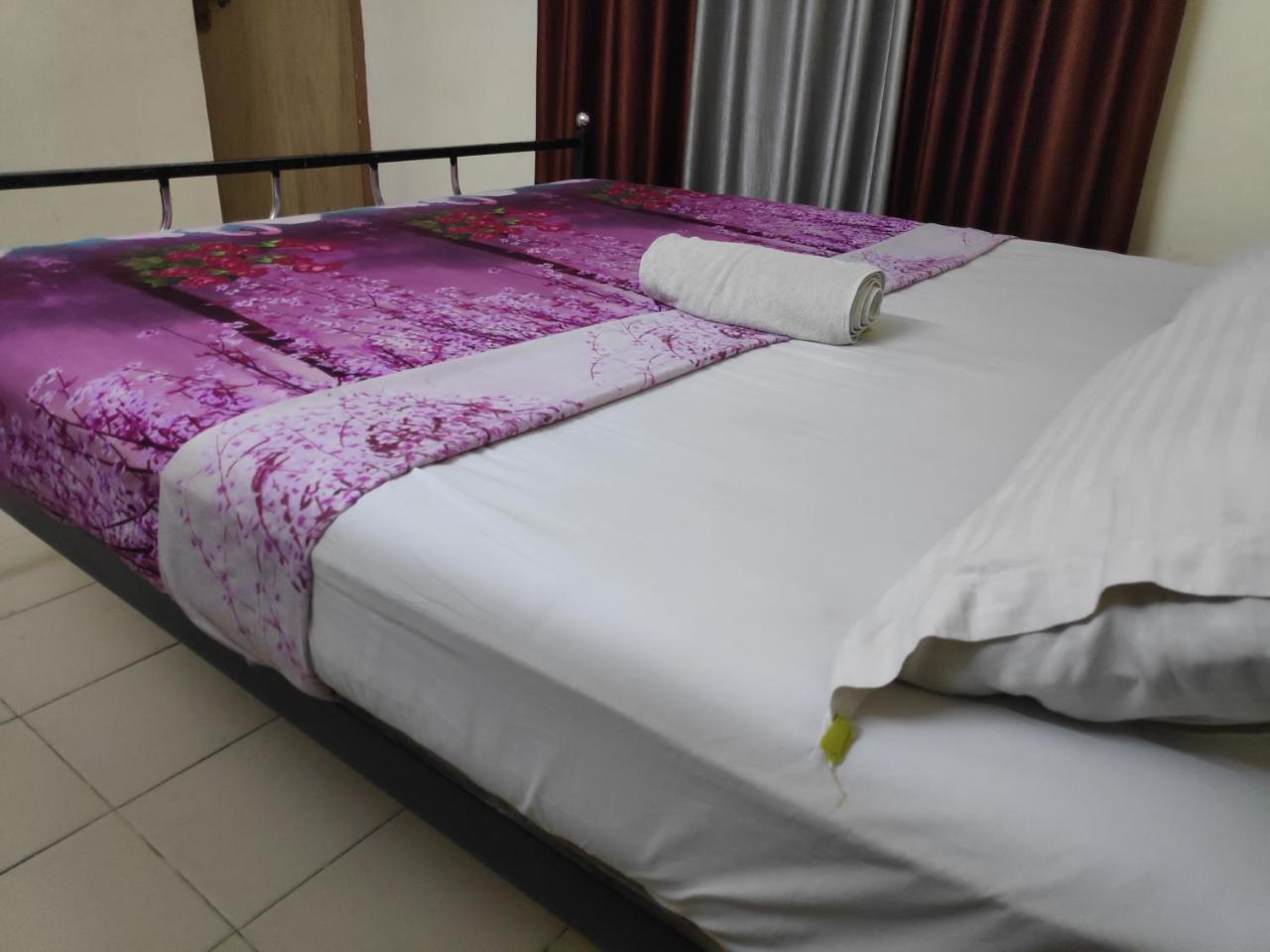 Hotel Silver Space Ernakulam Extérieur photo